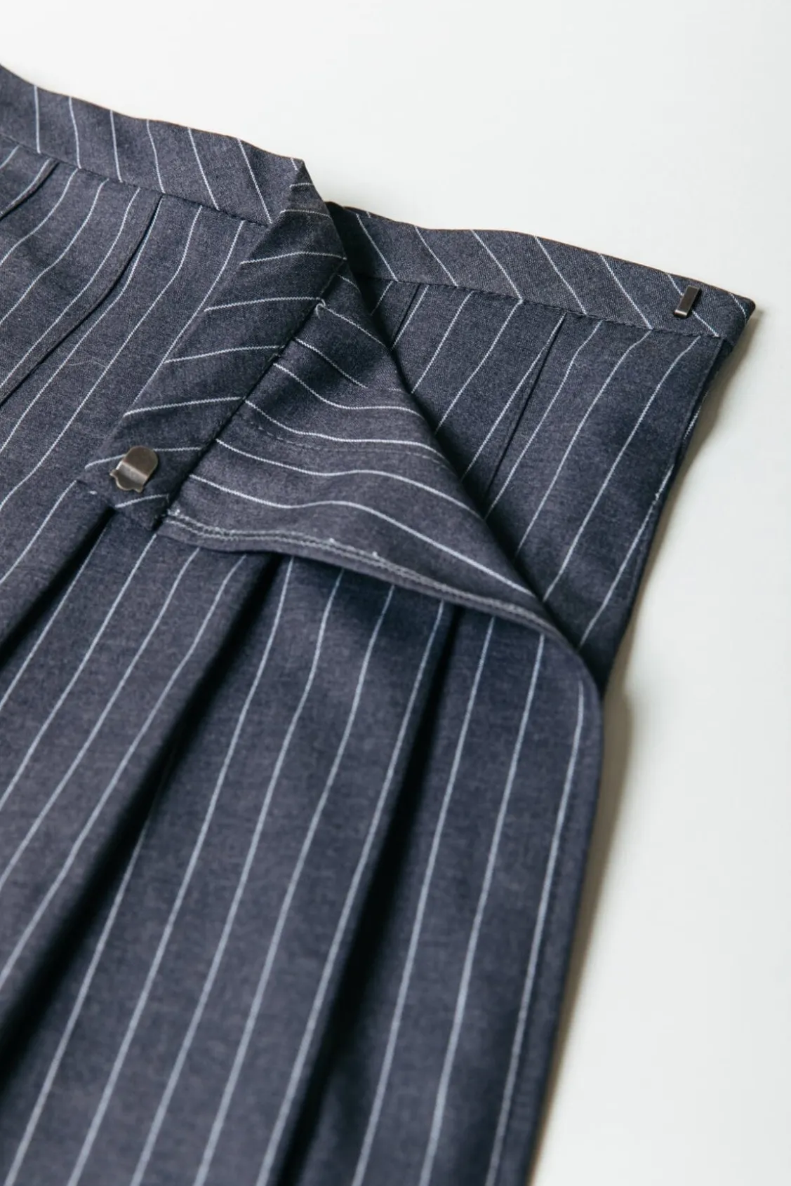 Shaline Pinstripe Pleated Skirt | Dark Anthracite